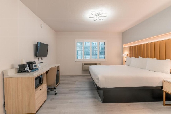 Inn on Broadway image 9